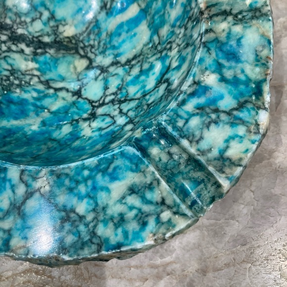 Natural turquoise Alabaster ashtray one of a kind piece - Picture 4 of 7